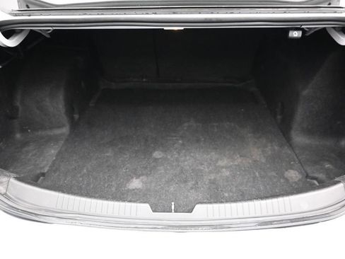 Used 2020 Chevrolet Malibu LT FWD image 16