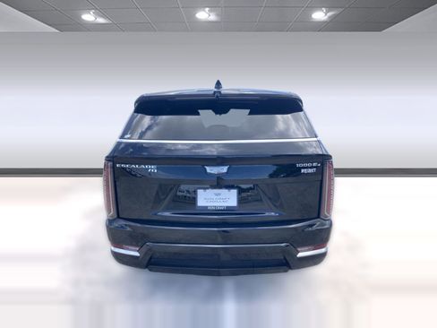 New 2026 Cadillac Escalade IQ Luxury 1 w/ LPO, Floor Liner Package AWD/4WD image 9