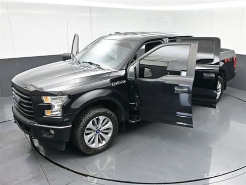 Used 2017 Ford F150 XL w/ Equipment Group 101A Mid AWD/4WD image 39