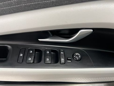 Used 2023 Hyundai Elantra Limited FWD image 20