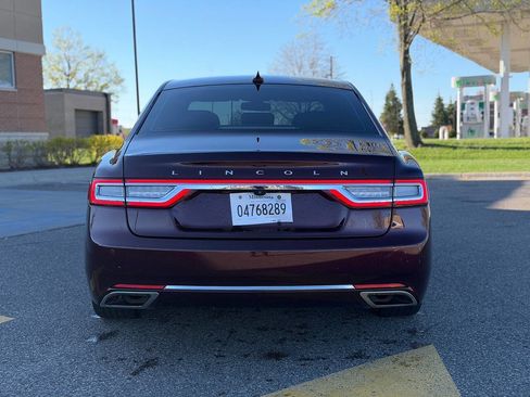 Used 2019 Lincoln Continental Select w/ Continental Climate Package AWD/4WD image 5