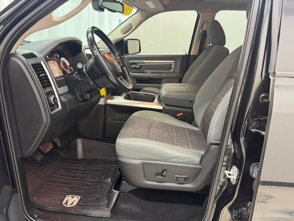Used 2018 RAM 1500 Big Horn AWD/4WD image 25