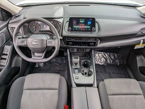 Used 2026 Nissan Rogue SV FWD image 18
