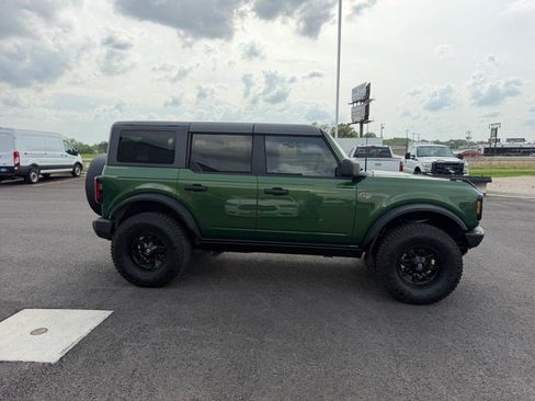 Used 2024 Ford Bronco Wildtrak image 4