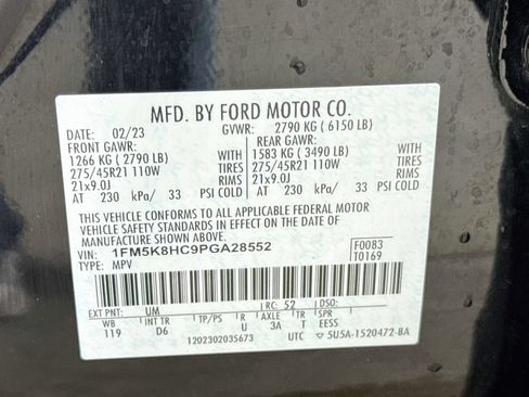 Used 2023 Ford Explorer Platinum w/ Technology Package AWD/4WD image 35