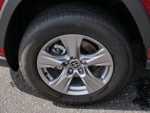 Certified 2025 Toyota RAV4 XLE AWD/4WD image 15