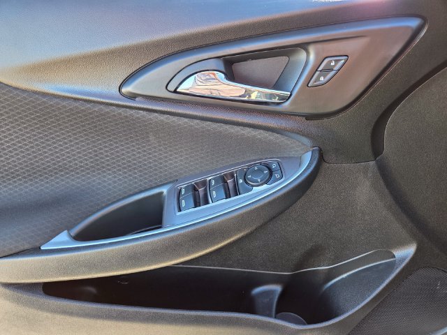 Used 2023 Chevrolet Malibu LT FWD image 18