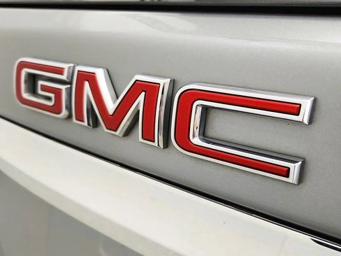 Used 2024 GMC Terrain SLT AWD/4WD image 48
