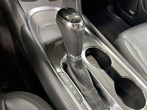 Used 2017 Chevrolet Malibu LT w/ Leather Package image 16