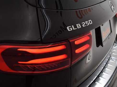 Certified 2025 Mercedes-Benz GLB 250 GLB 250 image 12