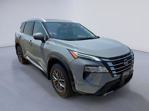 Used 2024 Nissan Rogue Platinum w/ Platinum Premium Package AWD/4WD image 8