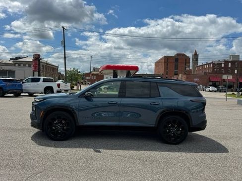 Certified 2026 Chevrolet Traverse RS AWD/4WD image 3