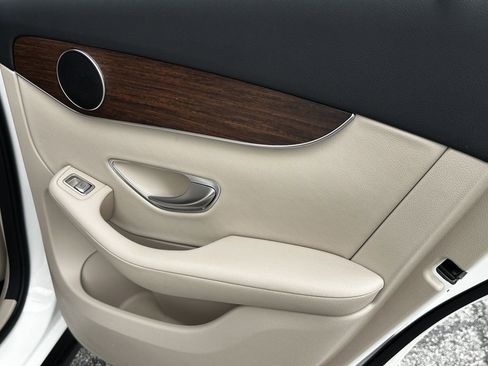 Certified 2021 Mercedes-Benz GLC 300 4MATIC image 18