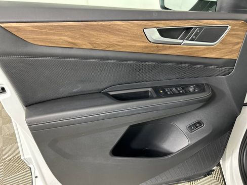 Used 2024 Volkswagen Atlas SE image 10