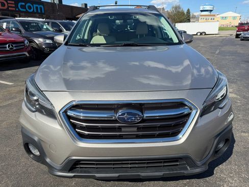 Used 2018 Subaru Outback 2.5i Limited AWD/4WD image 8