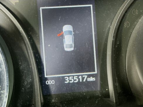 Used 2018 Toyota Camry LE FWD image 18