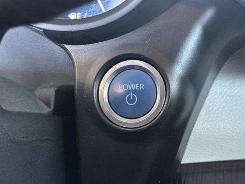 Certified 2024 Toyota Sienna XLE FWD image 26