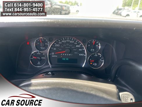 Used 2019 Chevrolet Express 3500 w/ Driver Convenience Package RWD image 15