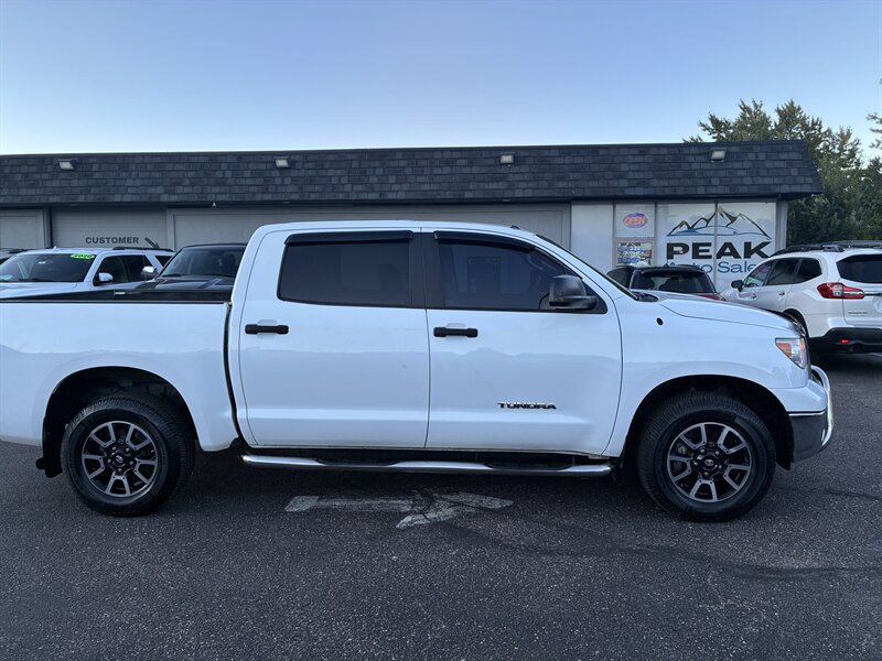 Used 2012 Toyota Tundra 4x4 CrewMax w/ Tow Pkg image 8