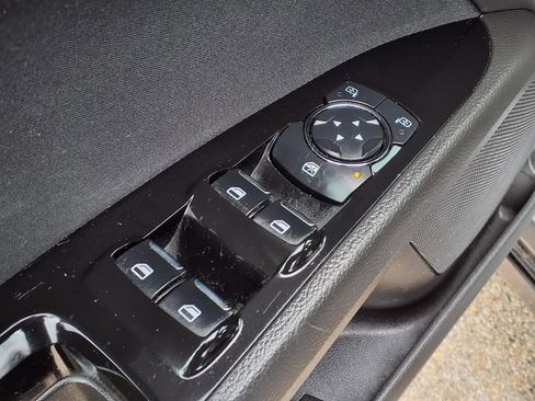 Used 2014 Ford Fusion SE FWD image 13
