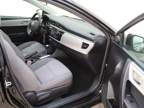 Used 2015 Toyota Corolla LE image 37