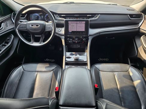 Used 2022 Jeep Grand Cherokee L Limited AWD/4WD image 9