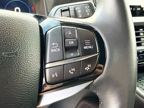 Certified 2025 Ford Explorer Platinum RWD image 40
