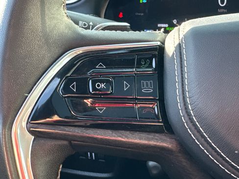 Used 2023 Jeep Grand Cherokee Overland w/ MOPAR Finishing Package image 22