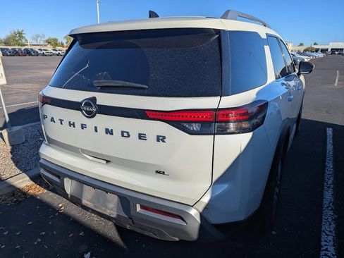 Certified 2023 Nissan Pathfinder SL w/ Lighting Package (N92) image 5