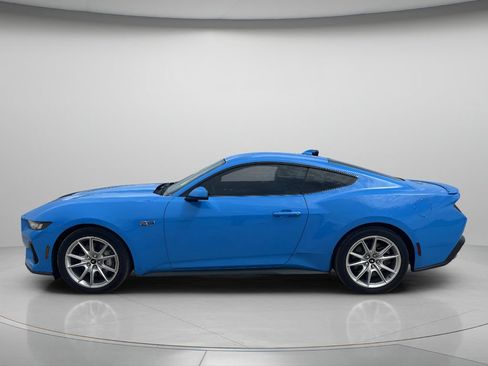 Used 2025 Ford Mustang GT Premium RWD image 4