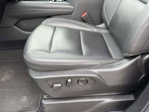 Used 2025 Chevrolet Tahoe Z71 image 16