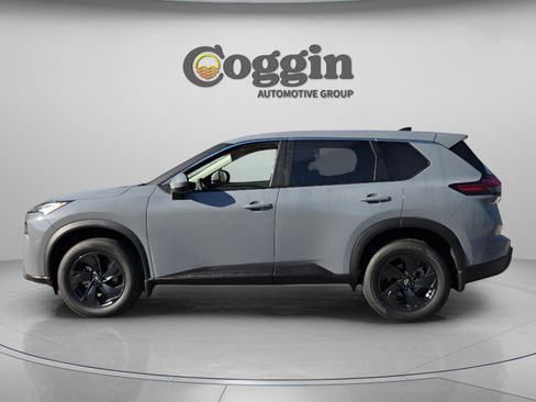 New 2026 Nissan Rogue SV w/ Cold Weather Package FWD image 2