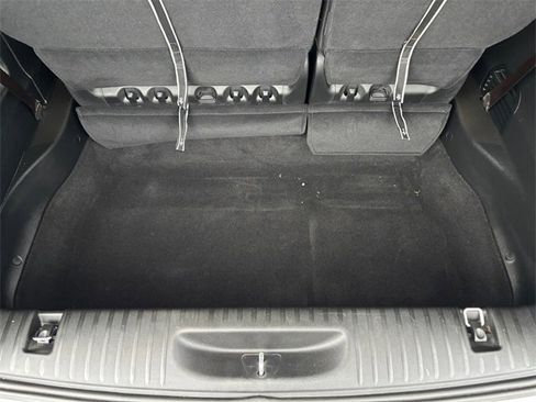 Used 2024 Chrysler Pacifica Touring image 31