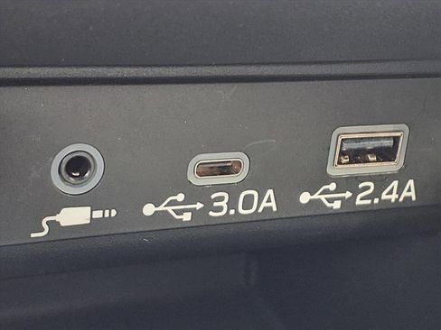 Certified 2025 Subaru Outback Premium image 16