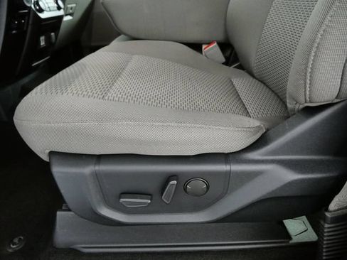 Used 2020 Ford F150 XLT w/ Equipment Group 302A Luxury AWD/4WD image 18