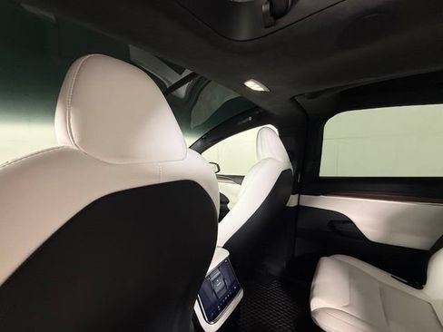 Used 2023 Tesla Model X AWD/4WD image 25