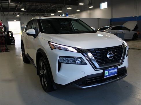 Used 2023 Nissan Rogue SL image 4