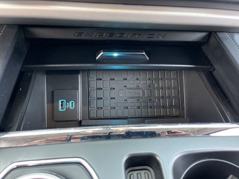 Certified 2024 Ford Expedition XLT image 16