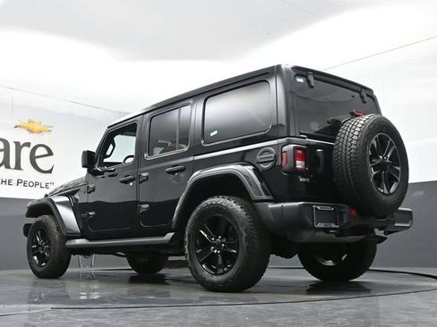 Used 2023 Jeep Wrangler Unlimited Sahara AWD/4WD image 5