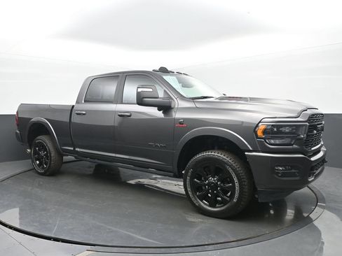 Used 2024 RAM 2500 Limited image 7