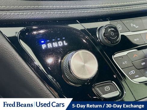 Used 2021 Chrysler Pacifica Touring-L w/ S Appearance Package image 18