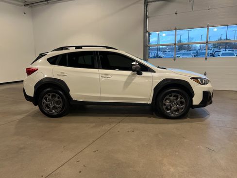 Used 2021 Subaru Crosstrek 2.5i Sport w/ Moonroof Package AWD/4WD image 2
