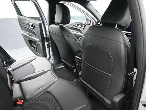 New 2026 Jeep Compass Latitude AWD/4WD image 20