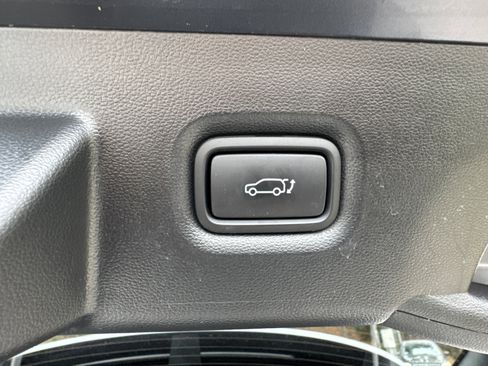 Certified 2023 Hyundai Ioniq 5 Limited w/ Cargo Package image 19