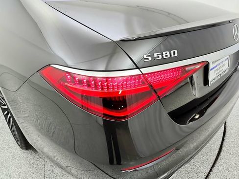 Used 2022 Mercedes-Benz S 580 4MATIC Sedan image 29