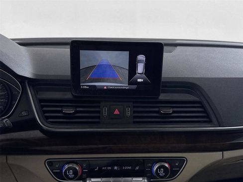 Used 2020 Audi Q5 2.0T Premium image 13