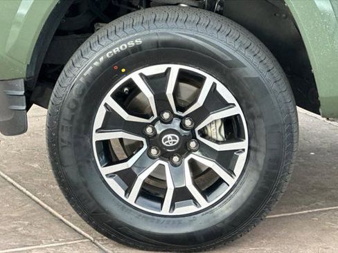 Certified 2021 Toyota Tacoma TRD Sport w/ Technology Package image 32