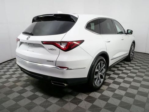 Used 2022 Acura MDX SH-AWD w/ Technology Package image 3
