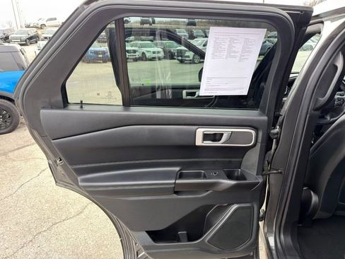 Used 2020 Ford Explorer XLT w/ Equipment Group 202A image 17