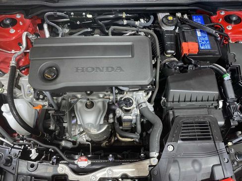 Used 2025 Honda Civic Sport image 9